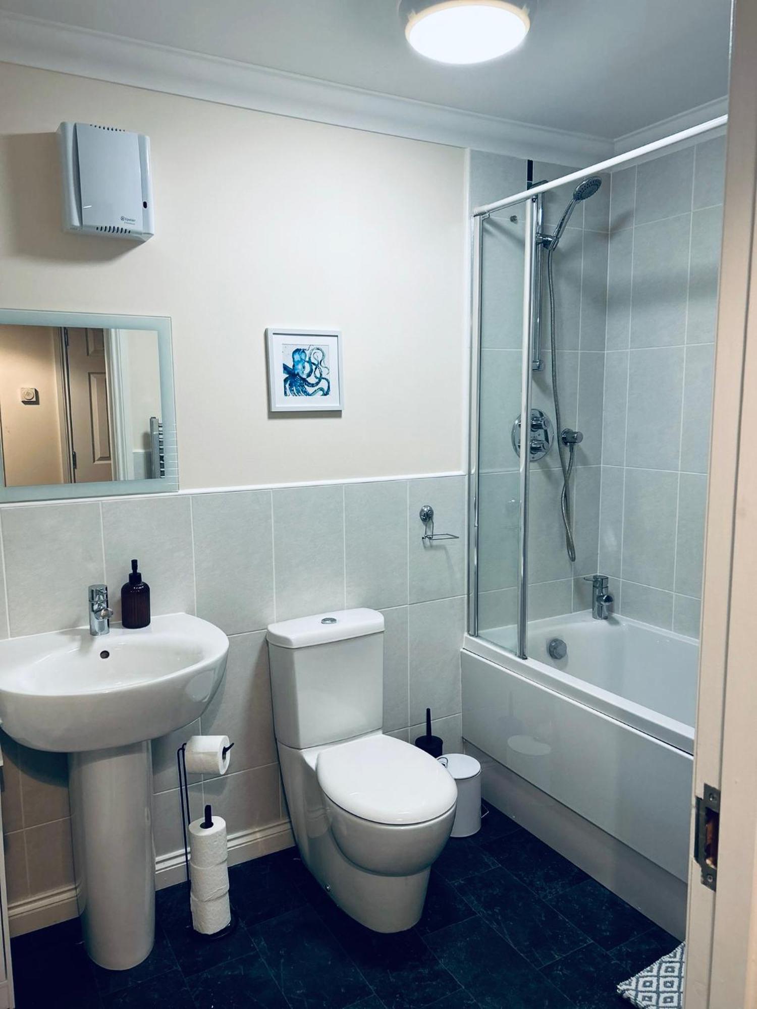Central Cosy Riverview Apartment 2 Bed, 2 Bath, Free Parking / Wifi Инвернесс Экстерьер фото