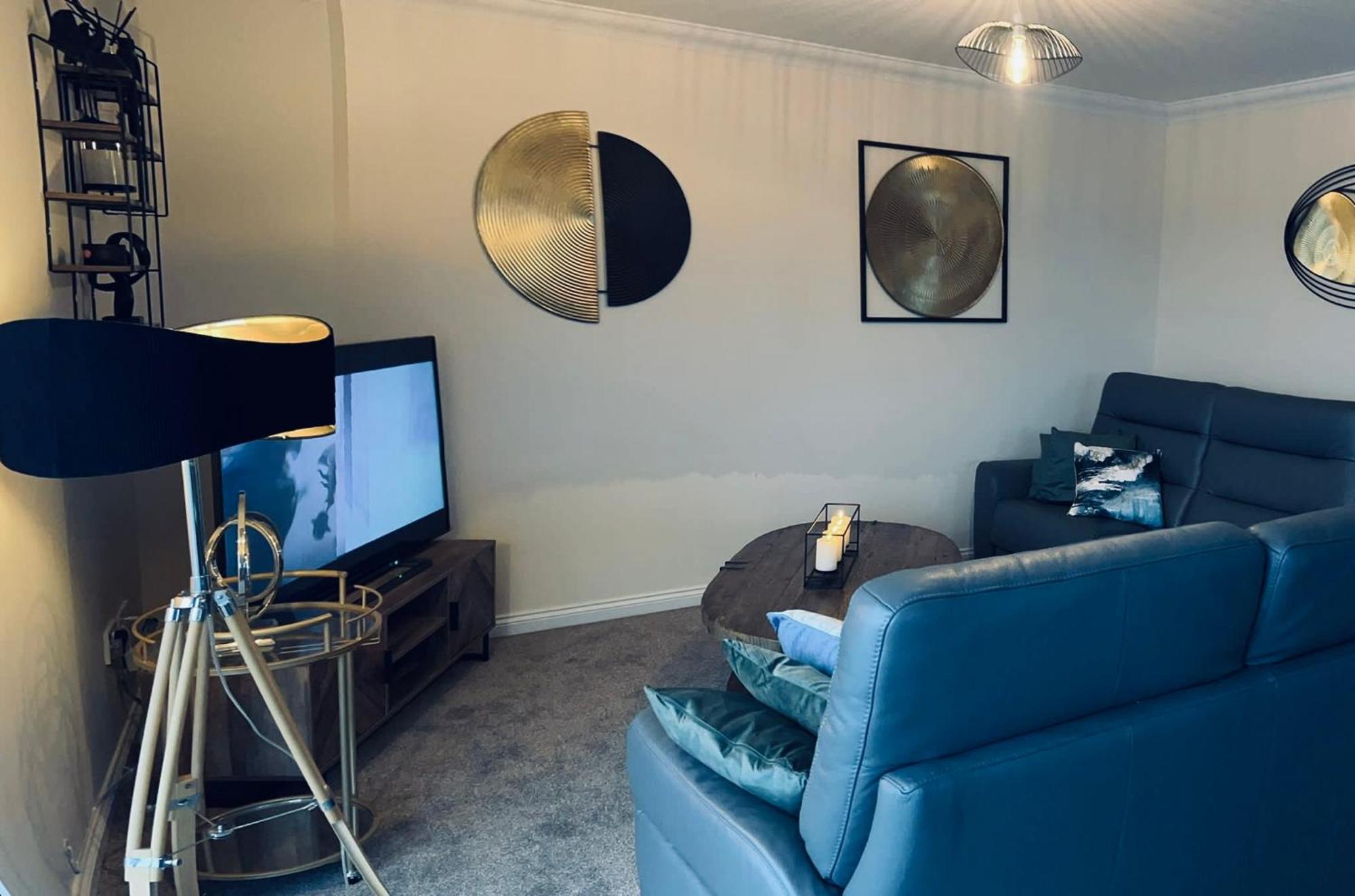 Central Cosy Riverview Apartment 2 Bed, 2 Bath, Free Parking / Wifi Инвернесс Экстерьер фото